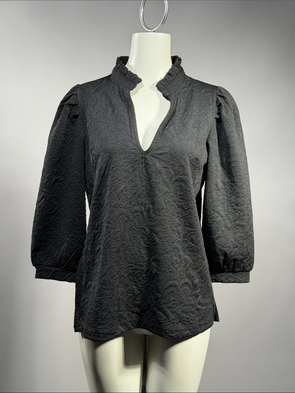 crown & ivy Black Textured Ruffle-Trim V-Neck Blouse (r5)